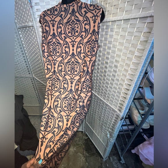 Beautiful Soft print dress - Picture 2 of 3